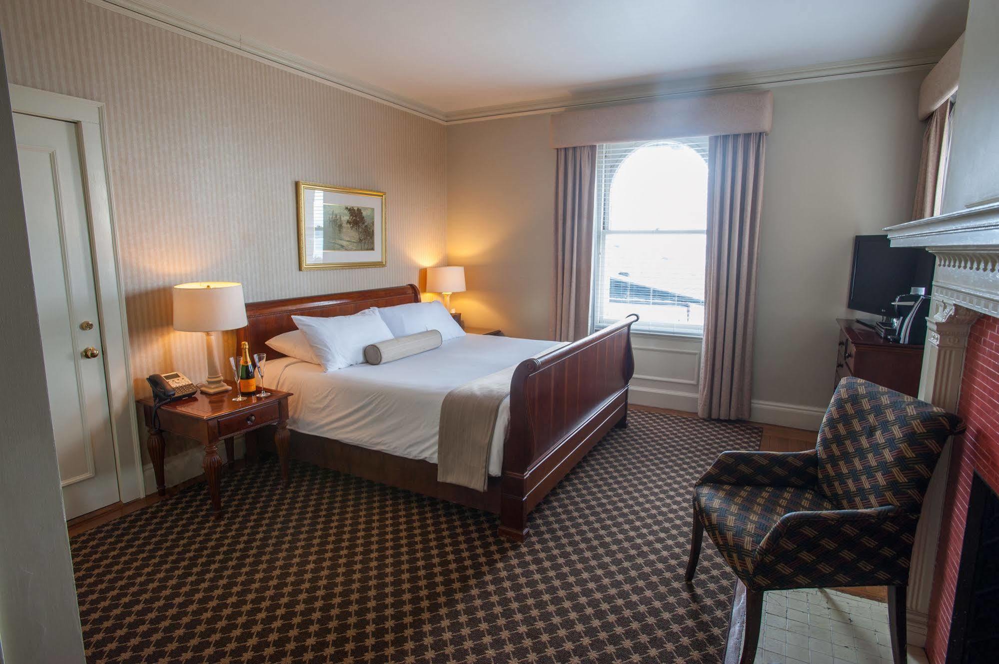 Oceancliff I & II Hotel Newport Kültér fotó